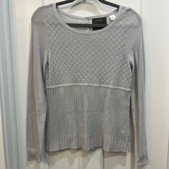 Guinevere Sweaters - Guinevere Anthropologie Gray Silver Ribbed Lightweight Wool Sweater Size Medium